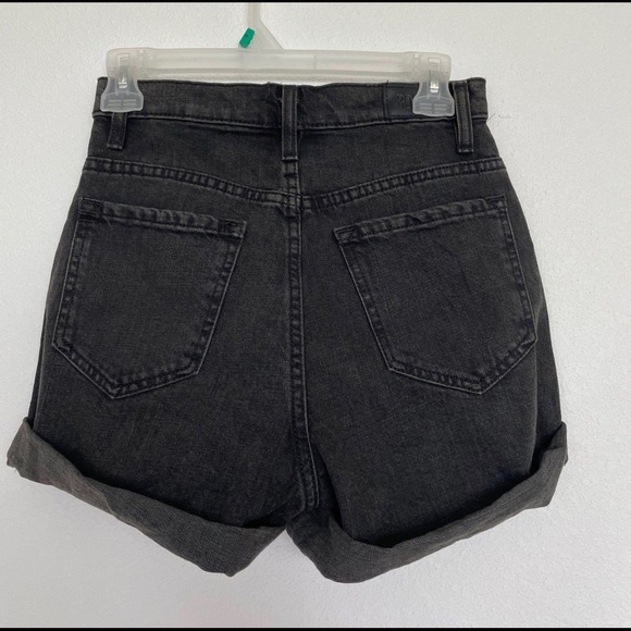 Urban Outfitters mom shorts - Picture 2 of 4